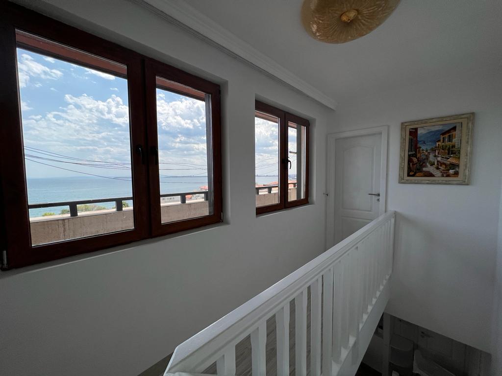 Продава: Уникален мезонет с панорамна гледка към морето в Свети Влас