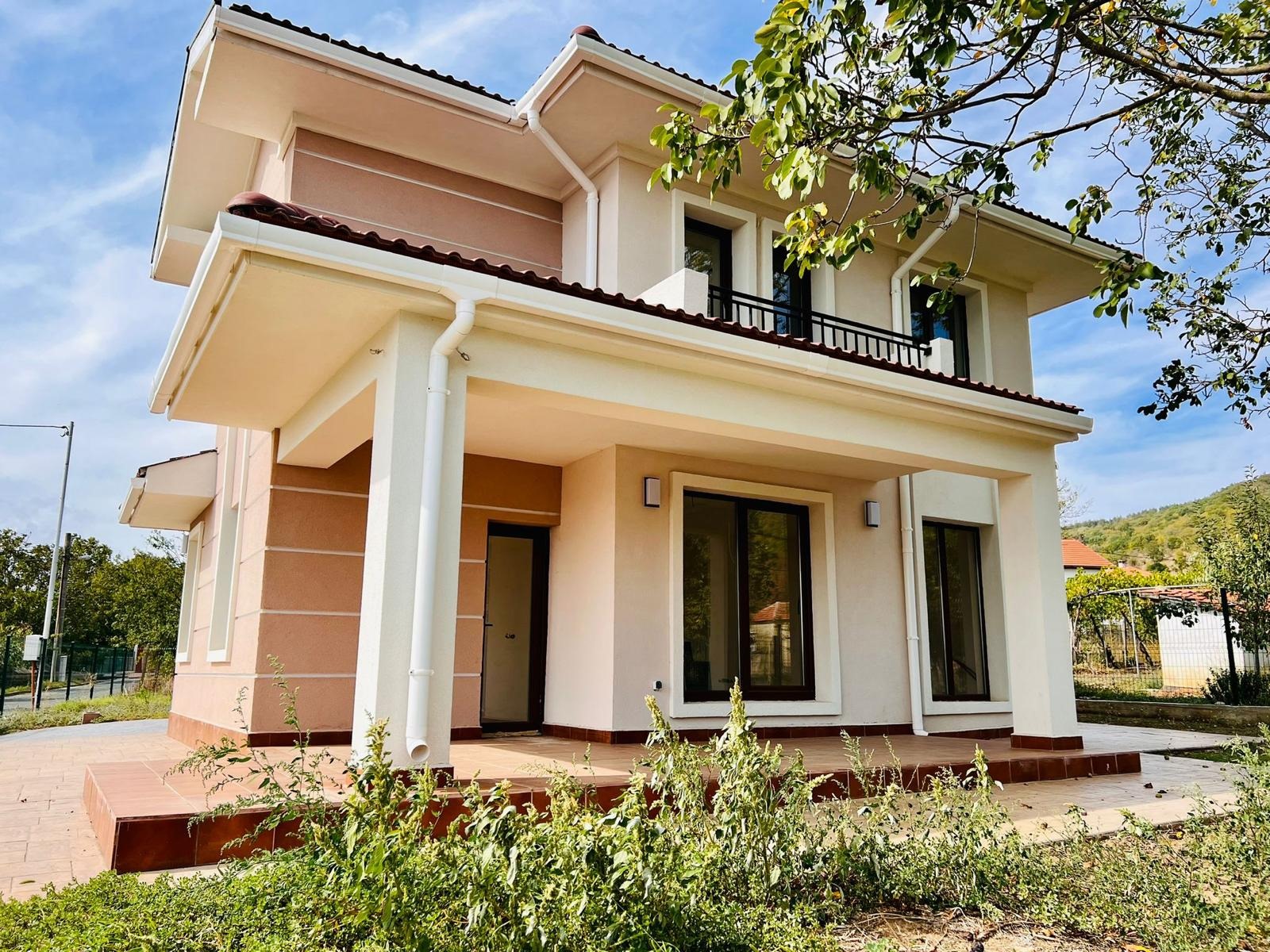 Продажа: Новый двухэтажный дом в живописном селе Горица