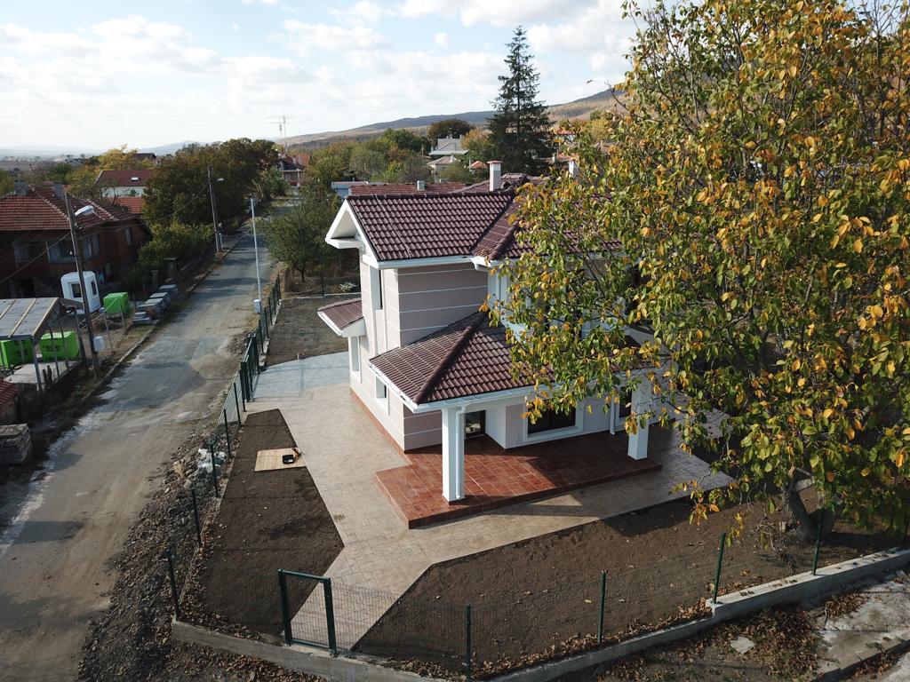 Продажа: Новый двухэтажный дом в живописном селе Горица