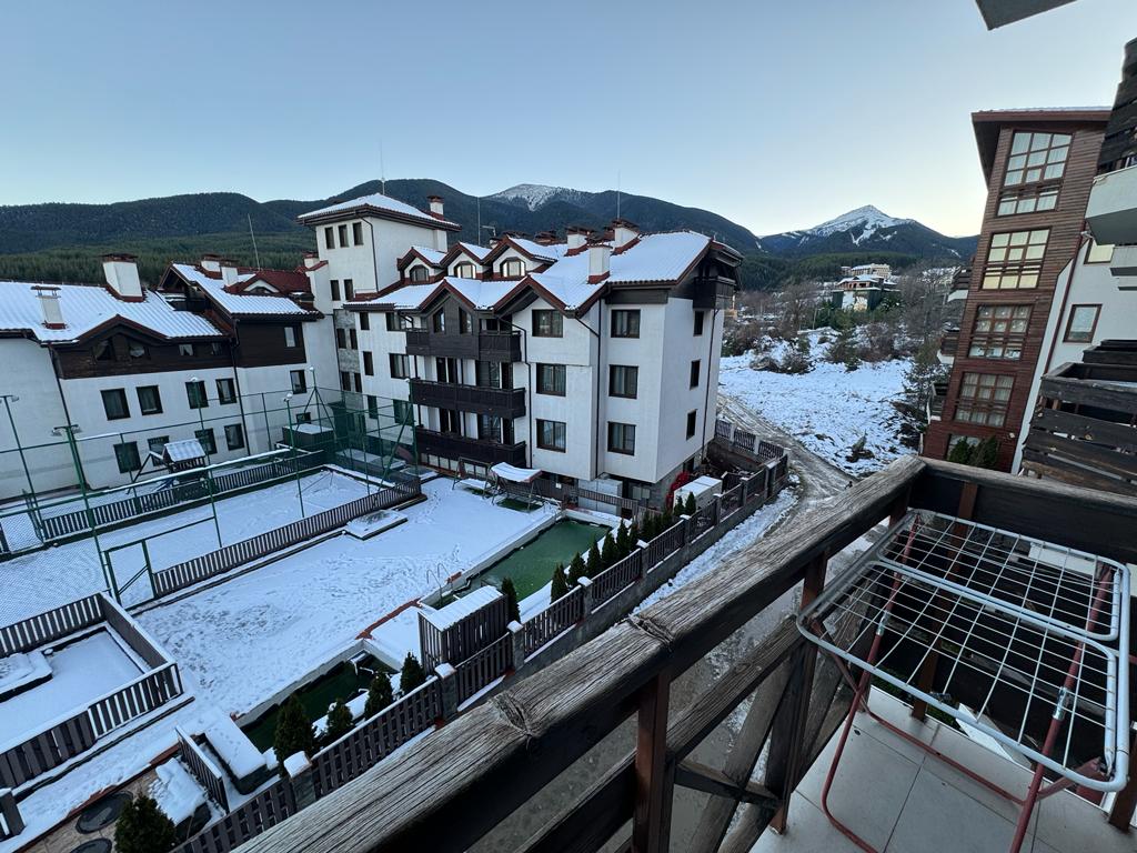 Продава: Двустаен апартамент с красива гледка към Пирин планина