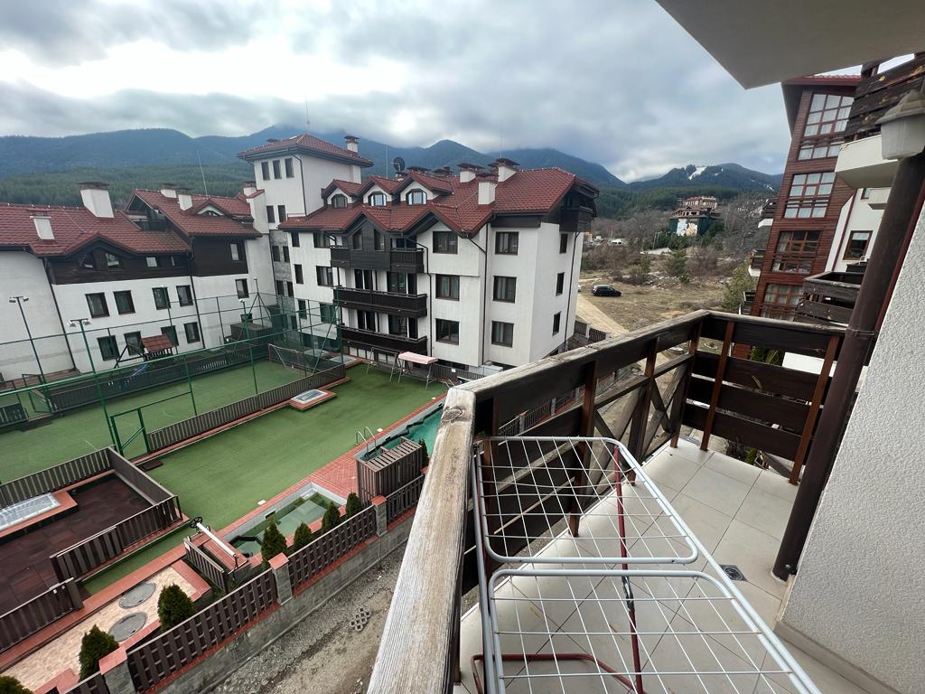 Продава: Двустаен апартамент с красива гледка към Пирин планина