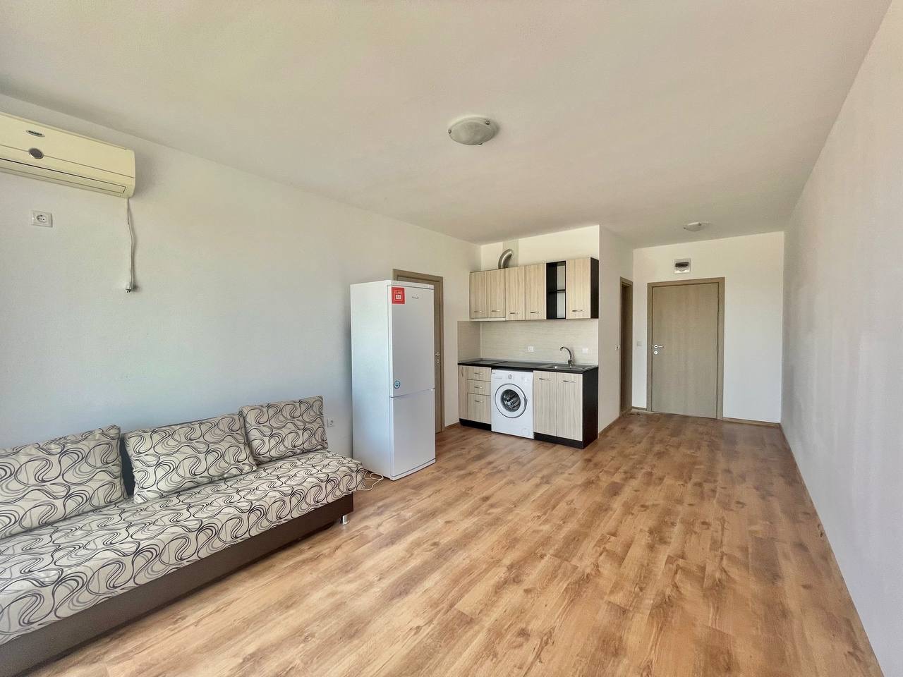 профит кабардинка. ресторан парк красная пресня. Apartment – квартира (am). квартира студия в иркутске. Trifolio design.